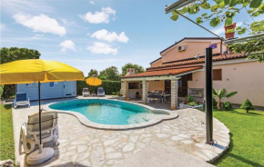 Gorgeous Home In Pula With Private Swimming Pool, Can Be Inside Or Outside